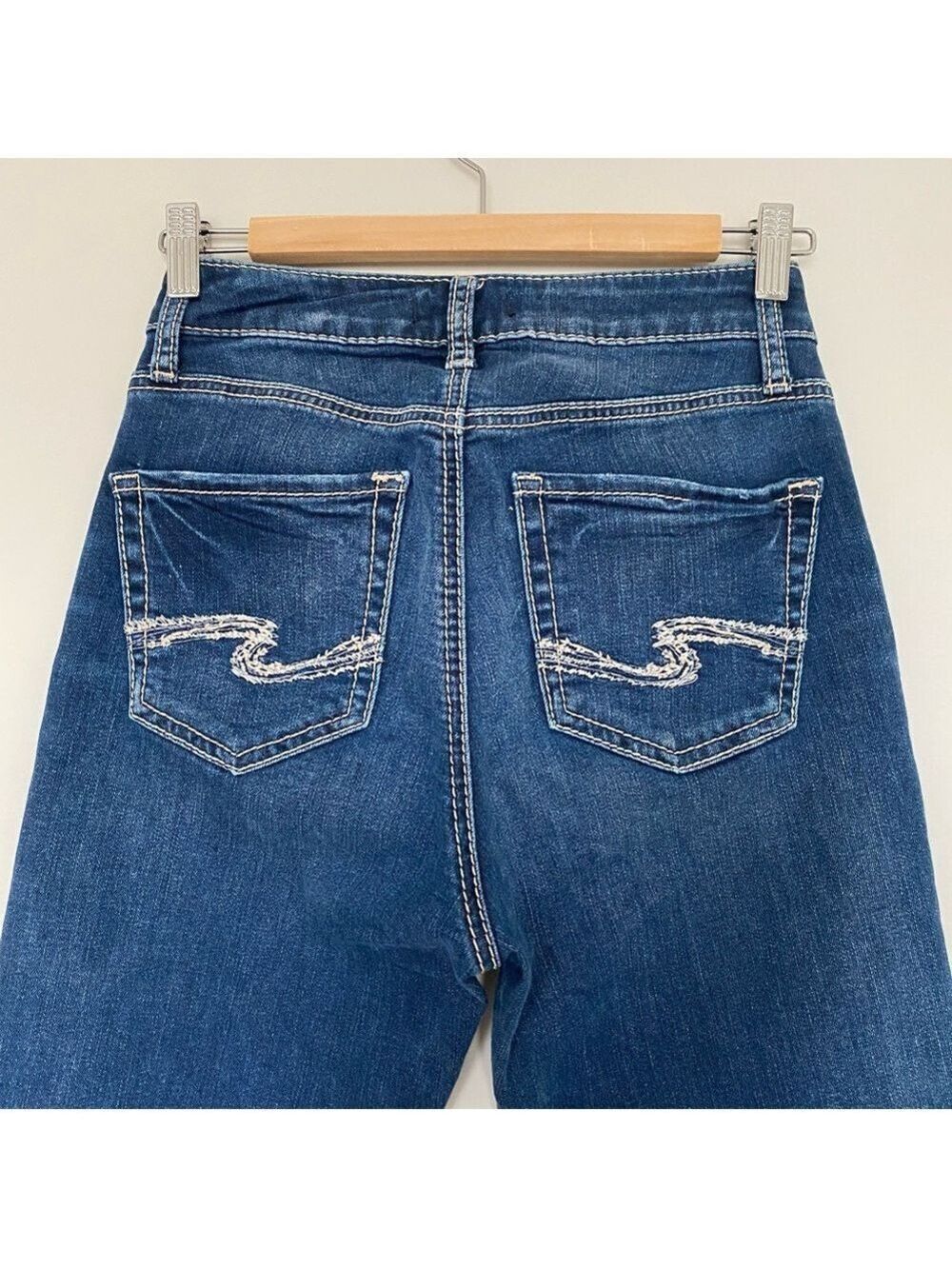 Silver Avery Slim Bootcut Jeans Women’s 27X33 Dark wash